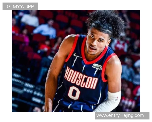 杰伦格林状态低迷16投仅6中三分球表现惨淡仅得13分