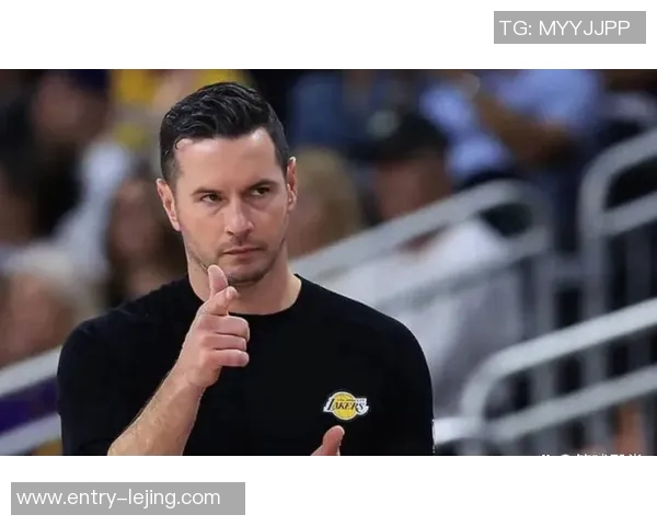 湖人季前赛遭遇连败Buha称训练氛围显著改变雷迪克表现愈加急躁